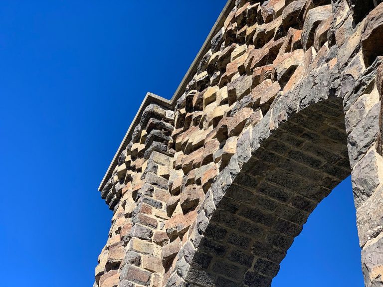 Yellowstone Closes Roads