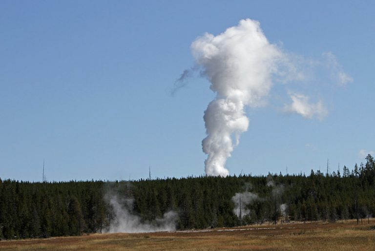 Steamboat Geyser Yellowstone