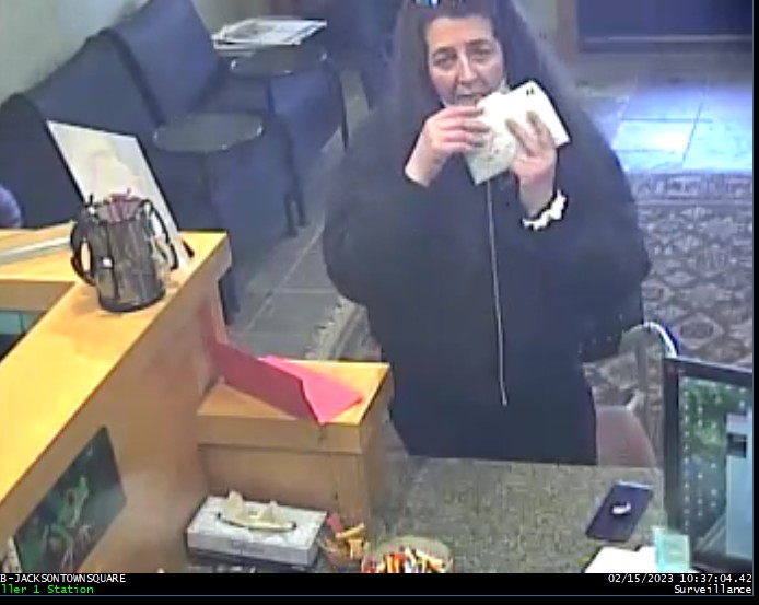 olice search for bank thief